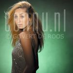 21-06-2004 Do/Dominique van Hulst at studio in Amsterdam,.

[keywords]Posed, Half Length, Eyecontact, Singer[/keywords]